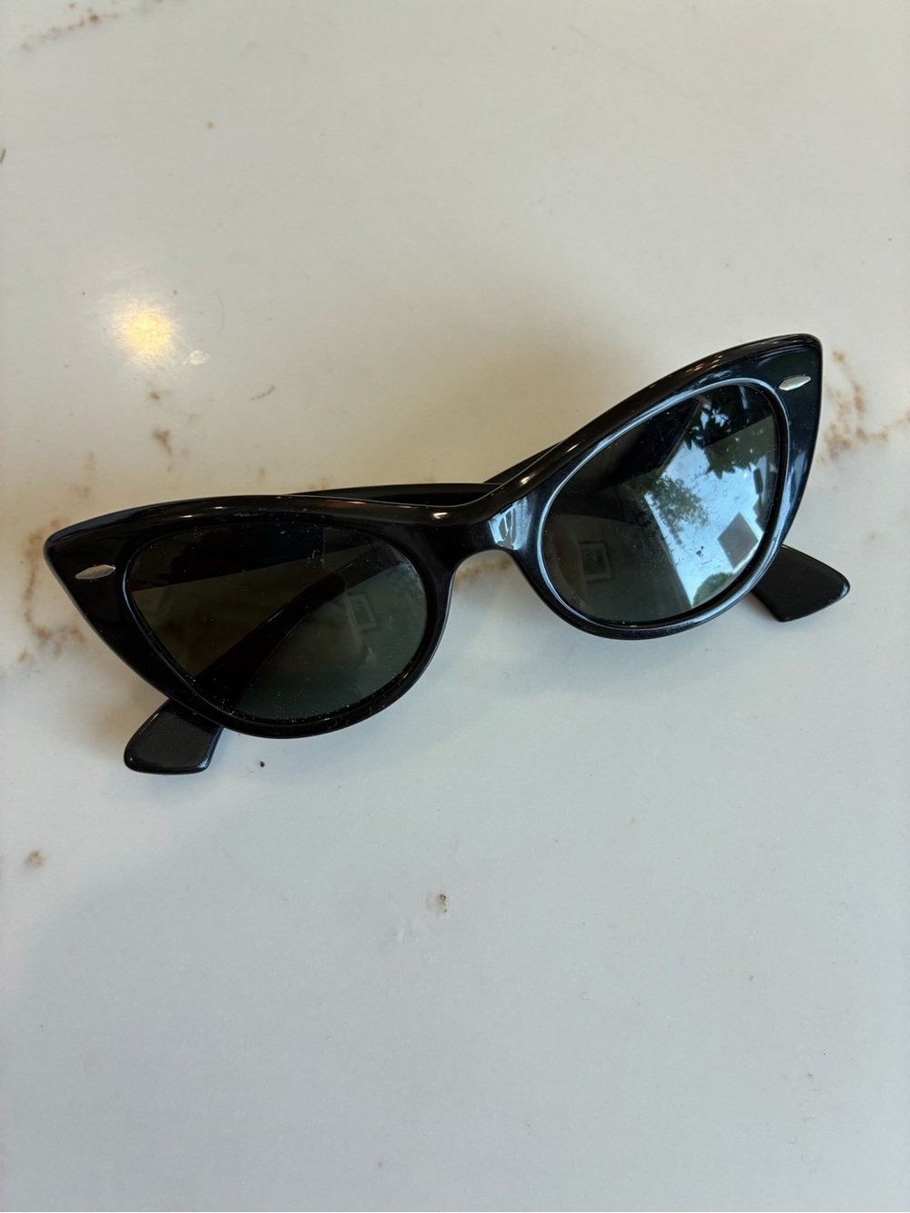 Ray-Ban Black Cat-Eye Sunglasses with Dark Green Lenses vintage